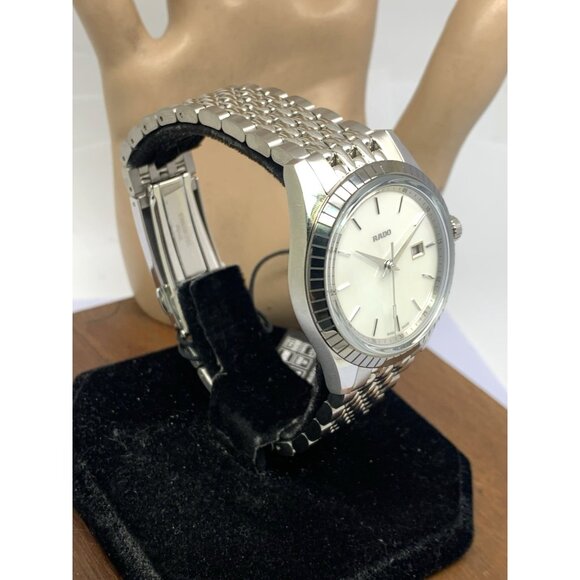 Rado Women\'s Watch R33104918 HyperChrome Swiss Quartz Mother of Pearl Dial 35mm main image 7